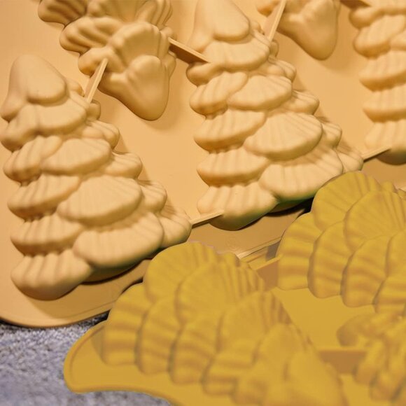 3D Christmas Tree Baking Mold cake pan silicone - Picture 3 of 4